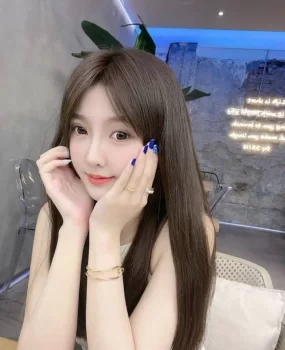 年轻舞蹈老师外围，粉嫩颜值高