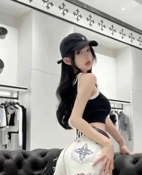 咸阳蛋蛋后小雅新茶三点粉