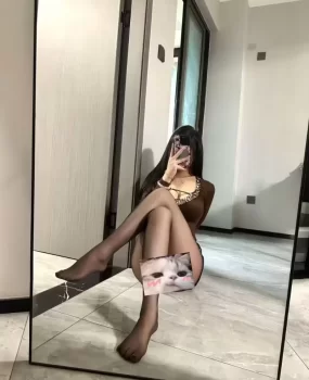 驻马店鹏宇上班气质美女