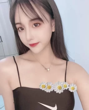 18岁小嫩女好玩又好操